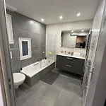 Apartment Avec Jardin Et Cuisine D'ete Saint-Raphael (Var)