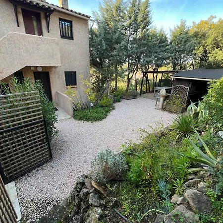 Avec Jardin Et Cuisine D'ete Saint-Raphael (Var)