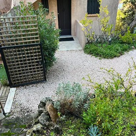 Apartment Avec Jardin Et Cuisine D'ete Saint-Raphael (Var)