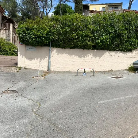 Apartment Avec Jardin Et Cuisine D'ete *