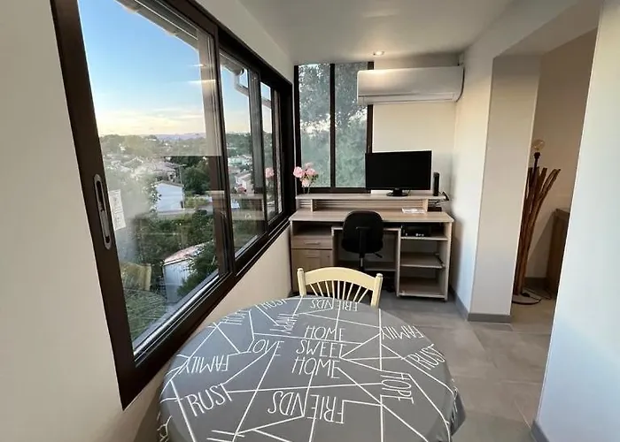 Avec Jardin Et Cuisine D'ete * Saint-Raphael (Var)