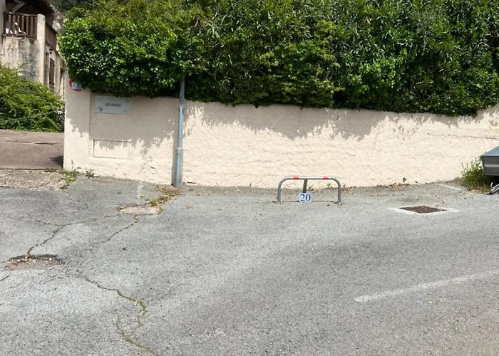 Apartment Avec Jardin Et Cuisine D'ete *